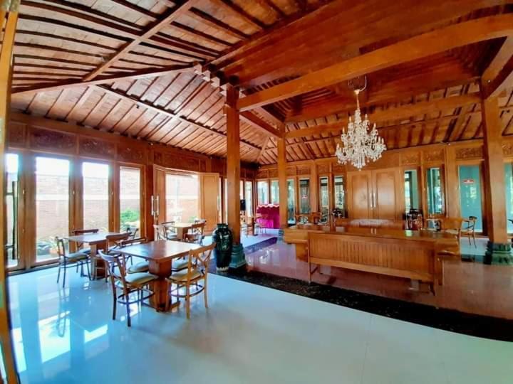 Djembar Inn Kalasan Экстерьер фото